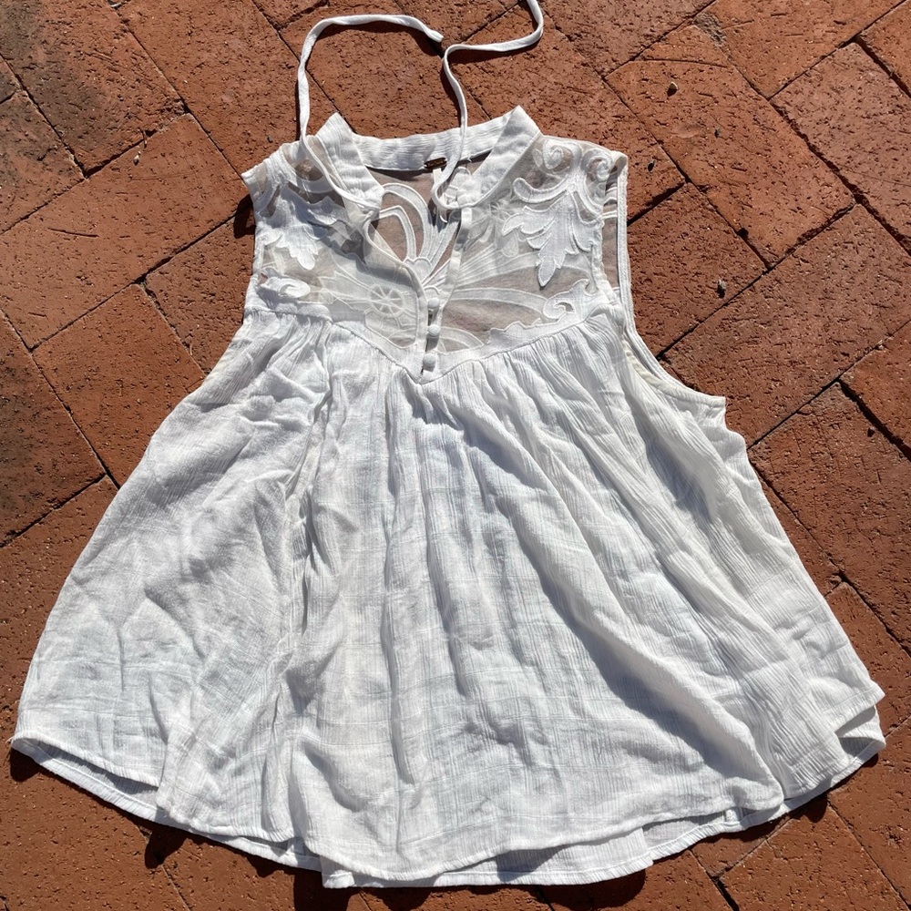Free People Lace sleeveless babydoll style top rayon sheer floral Lace tank